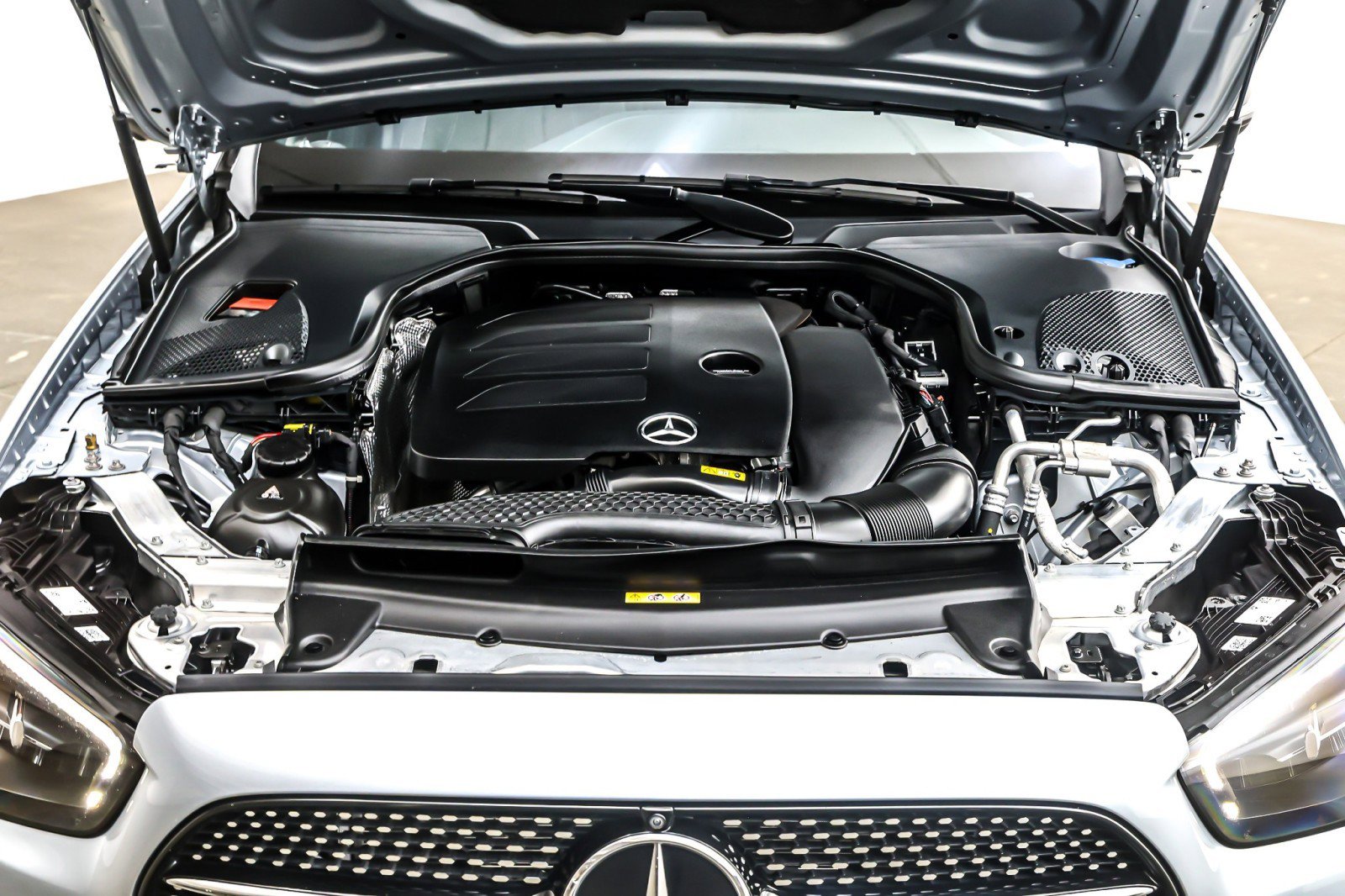 Used 2022 Mercedes-Benz E 350 Sedan image 11