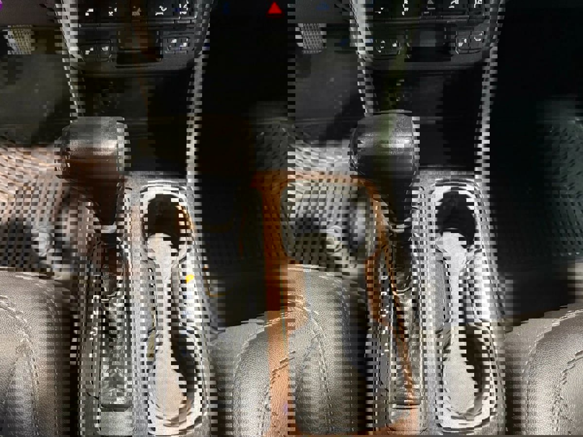 Used 2018 GMC Canyon SLT w/ Driver Alert Package image 21