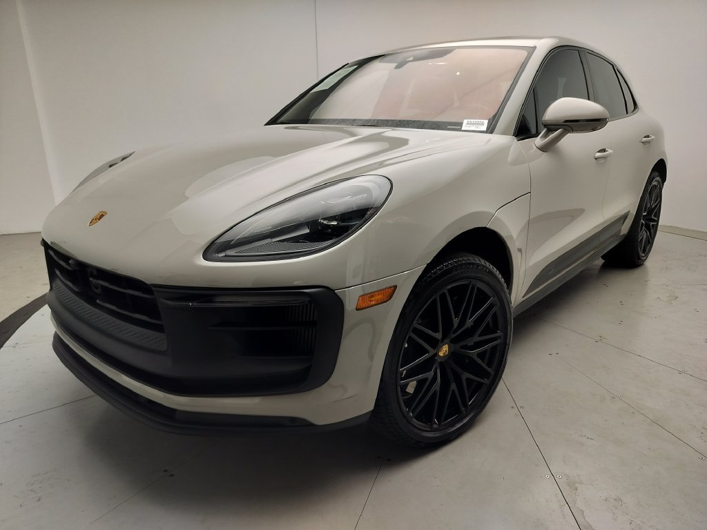 Certified 2023 Porsche Macan GTS AWD/4WD image 1