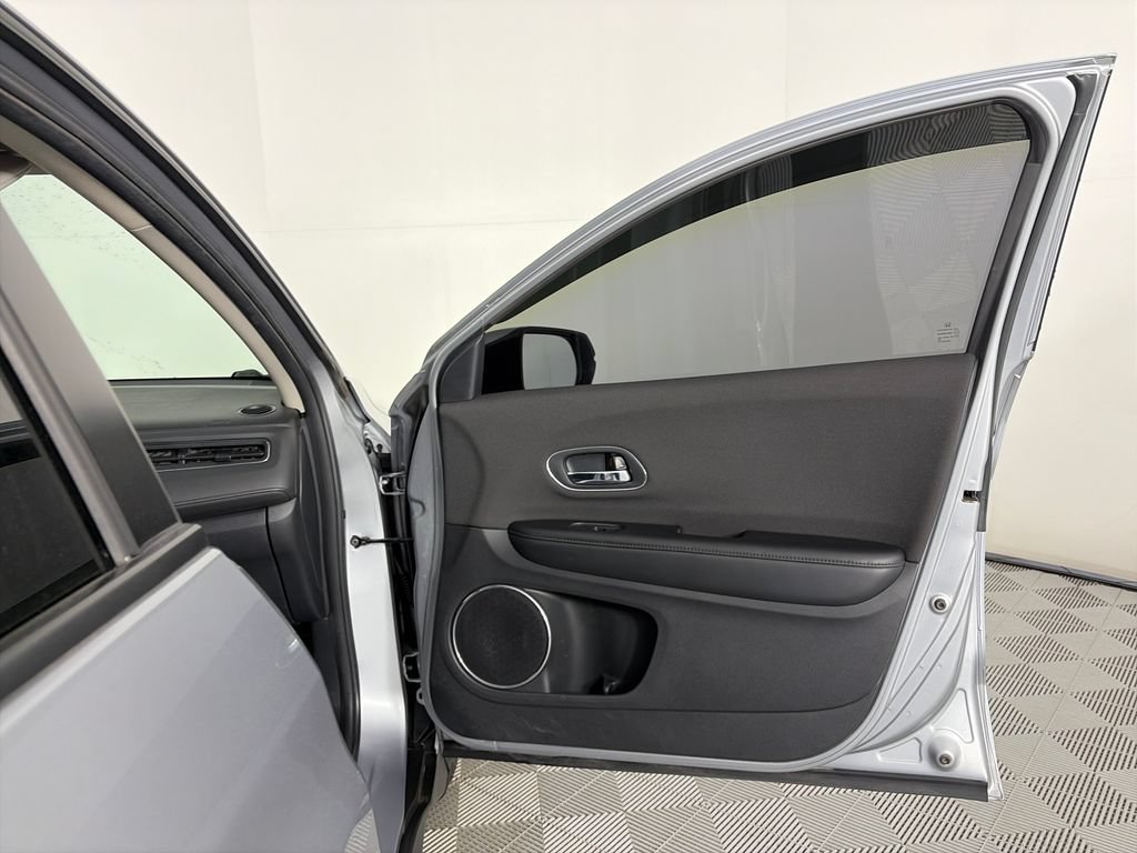 Used 2022 Honda HR-V EX image 29