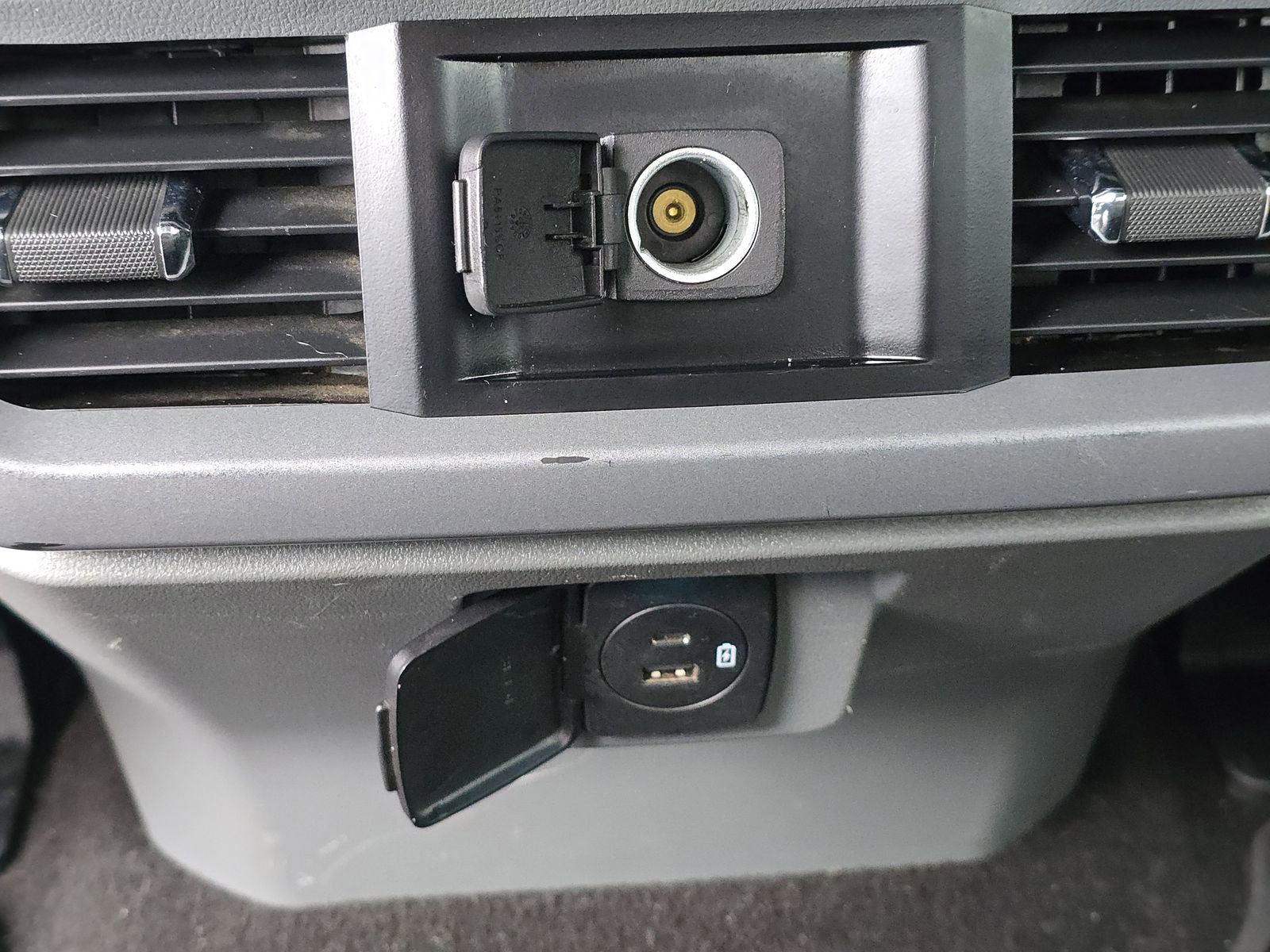 Used 2023 Ford F150 XLT w/ Equipment Group 301A Mid image 15