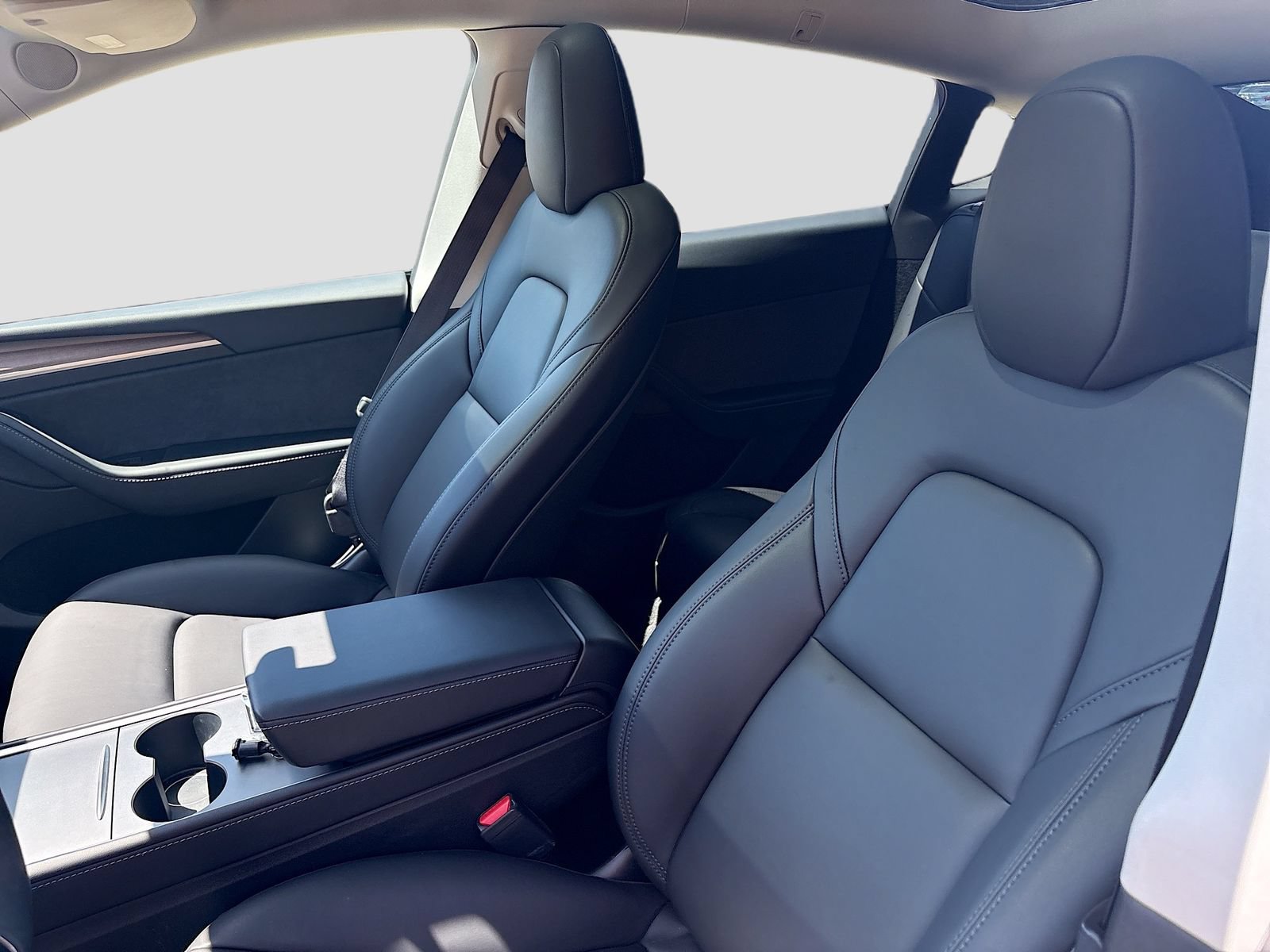 Used 2024 Tesla Model Y Long Range RWD image 19