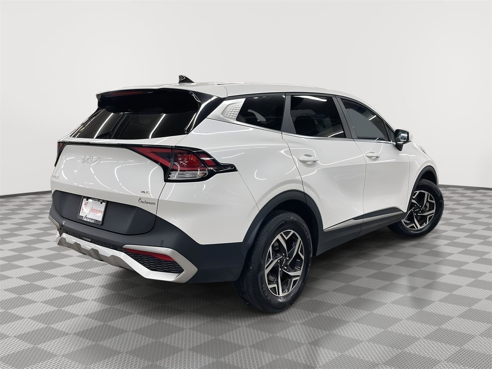 Used 2023 Kia Sportage LX image 5