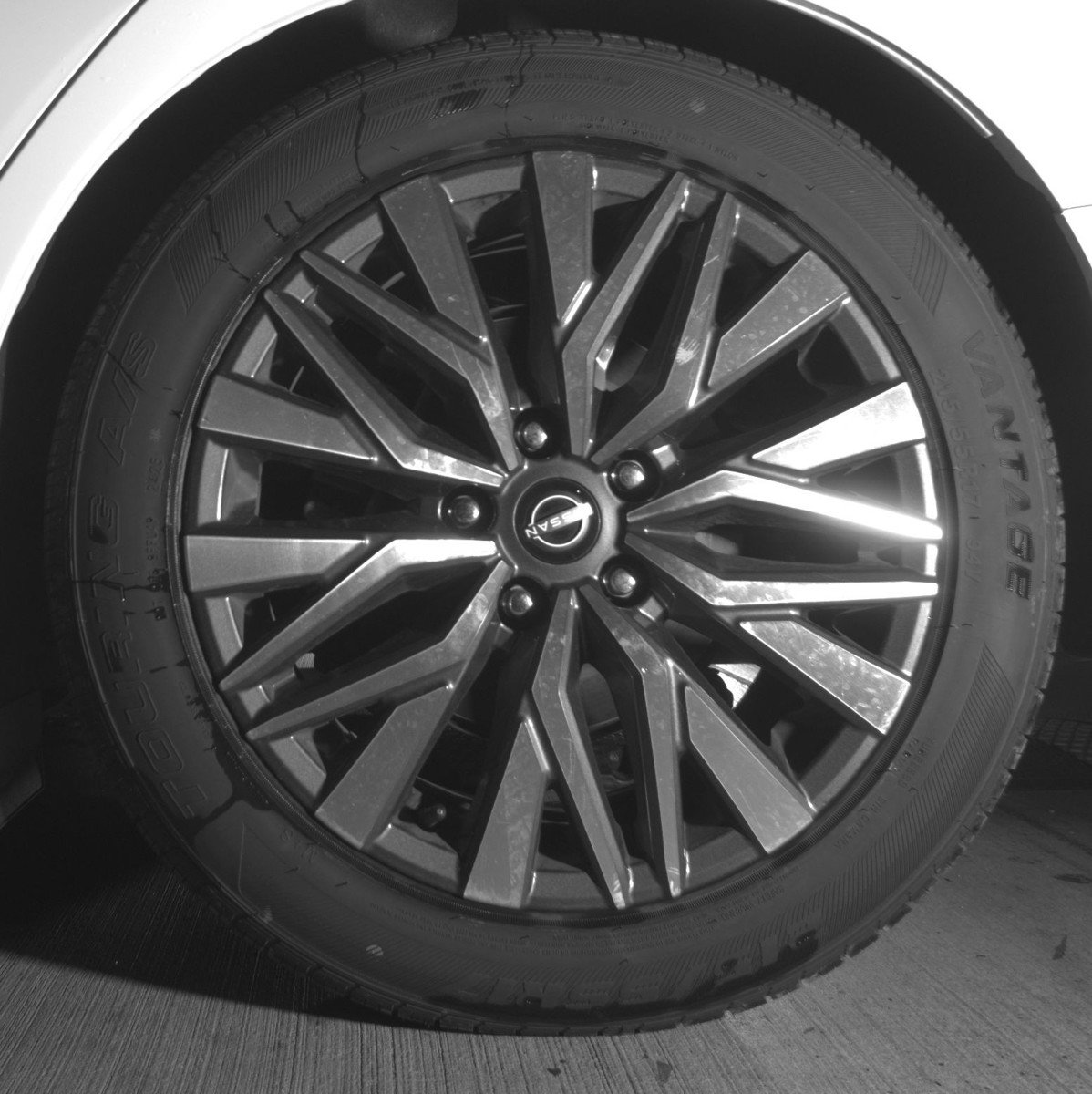 Used 2025 Nissan Altima 2.5 SV FWD image 14