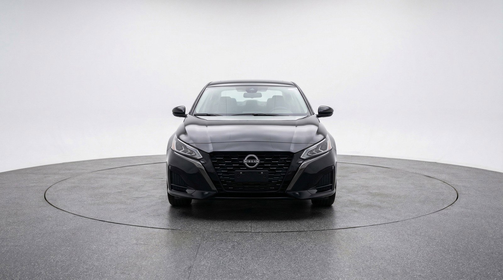 Used 2025 Nissan Altima 2.5 SV image 2