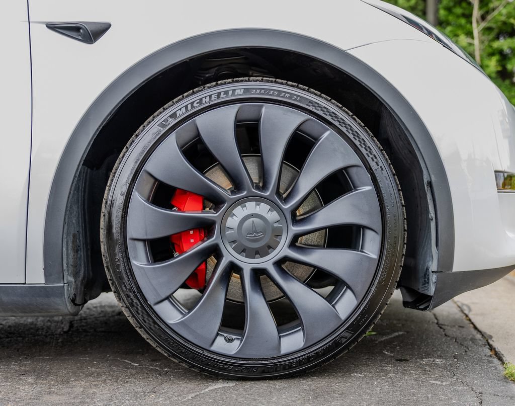 Used 2024 Tesla Model Y Performance AWD/4WD image 25