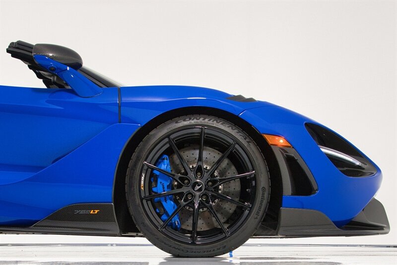 Used 2022 McLaren 765LT RWD image 18