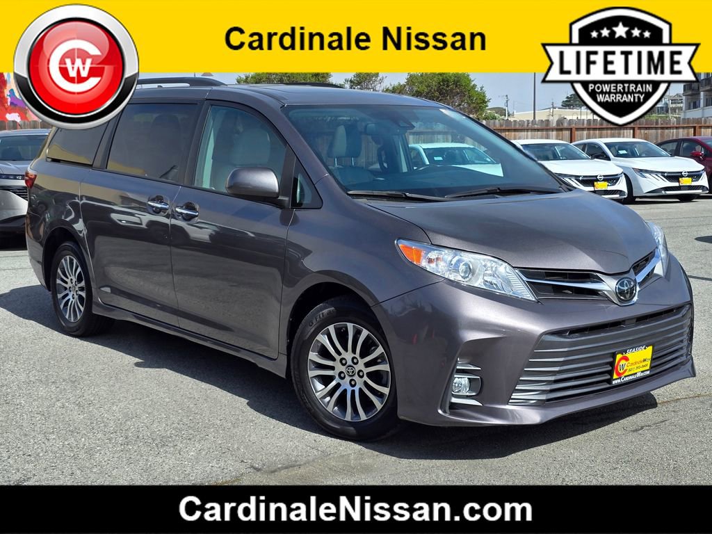 Used 2020 Toyota Sienna XLE image 1