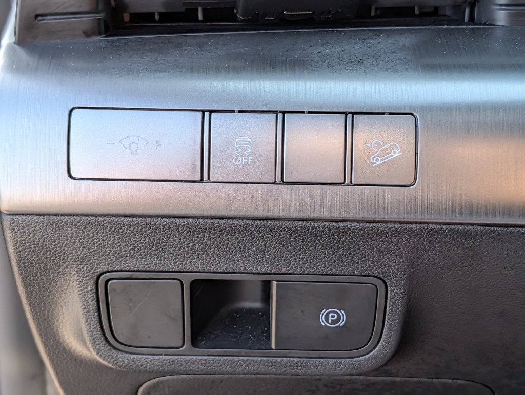Used 2025 Hyundai Kona SEL AWD/4WD image 24