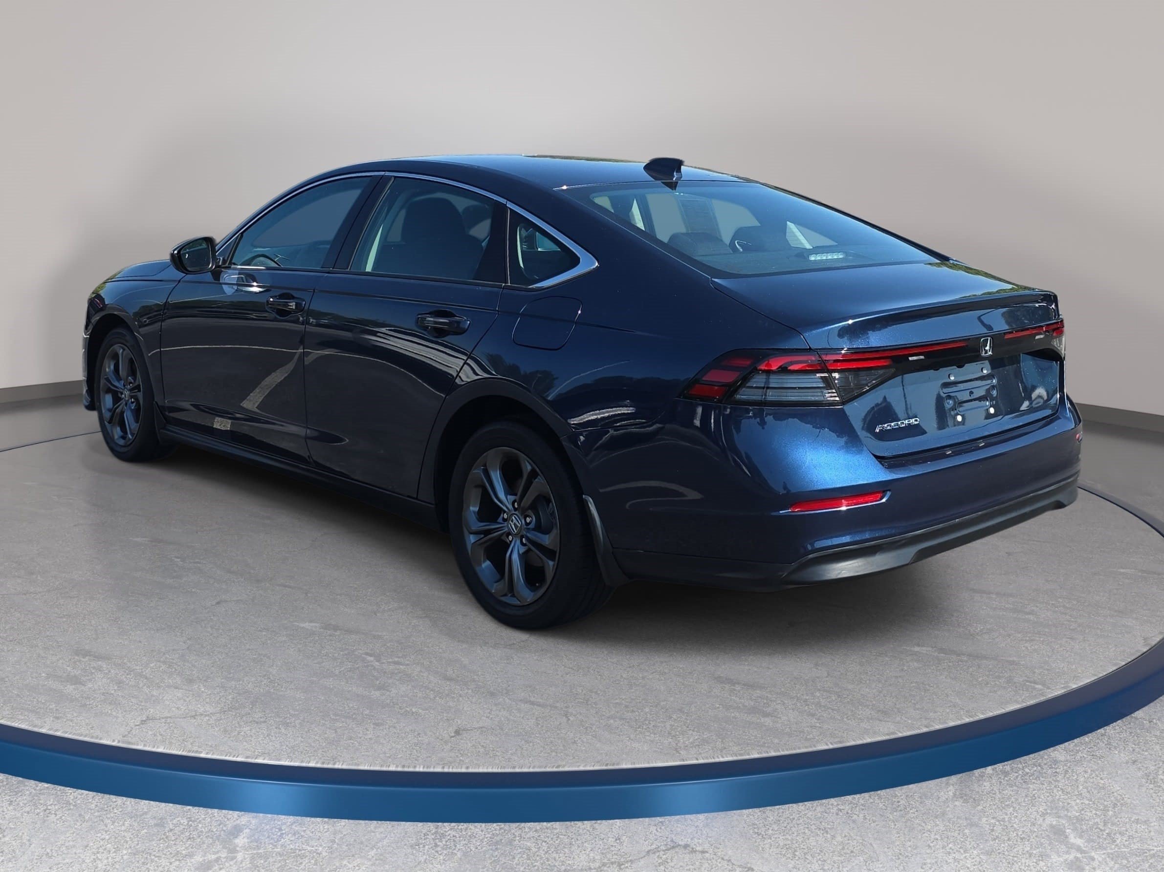 Used 2024 Honda Accord EX image 7