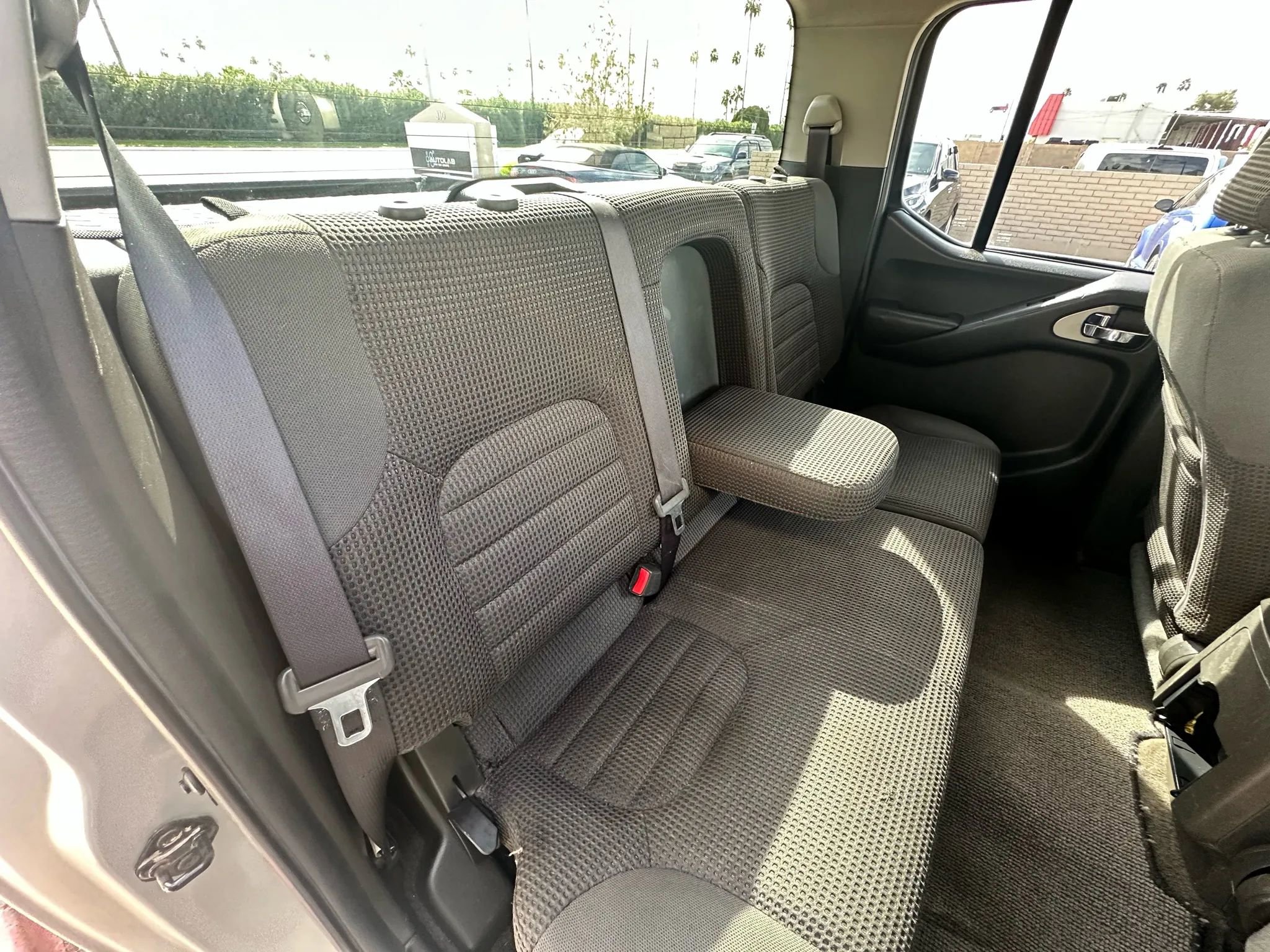Used 2005 Nissan Frontier NISMO image 28