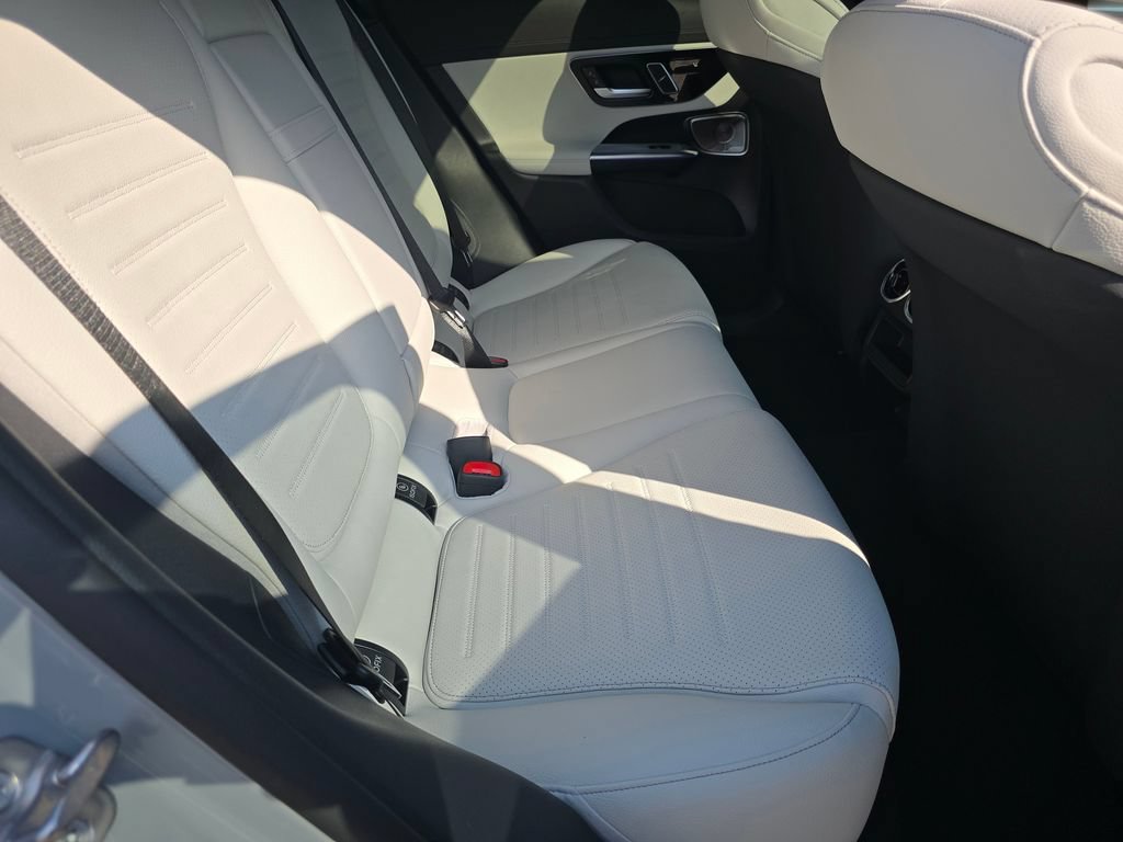 New 2027 Mercedes-Benz GLC 300 4MATIC image 21