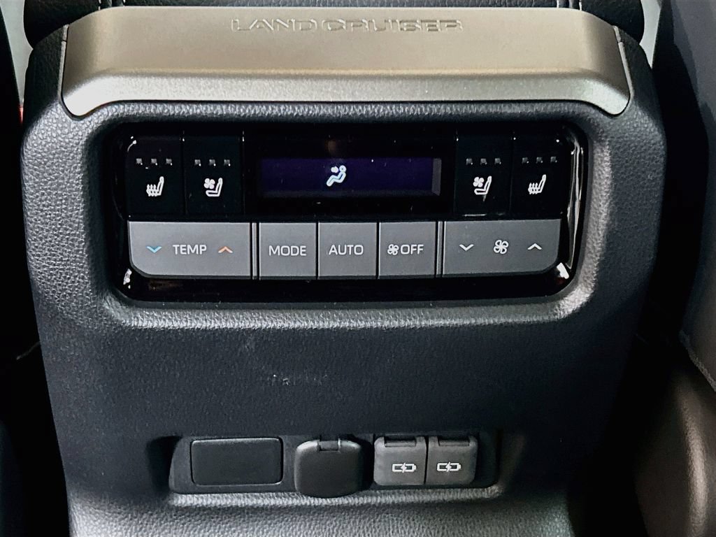 New 2027 Toyota Land Cruiser w/ Premium Package AWD/4WD image 24