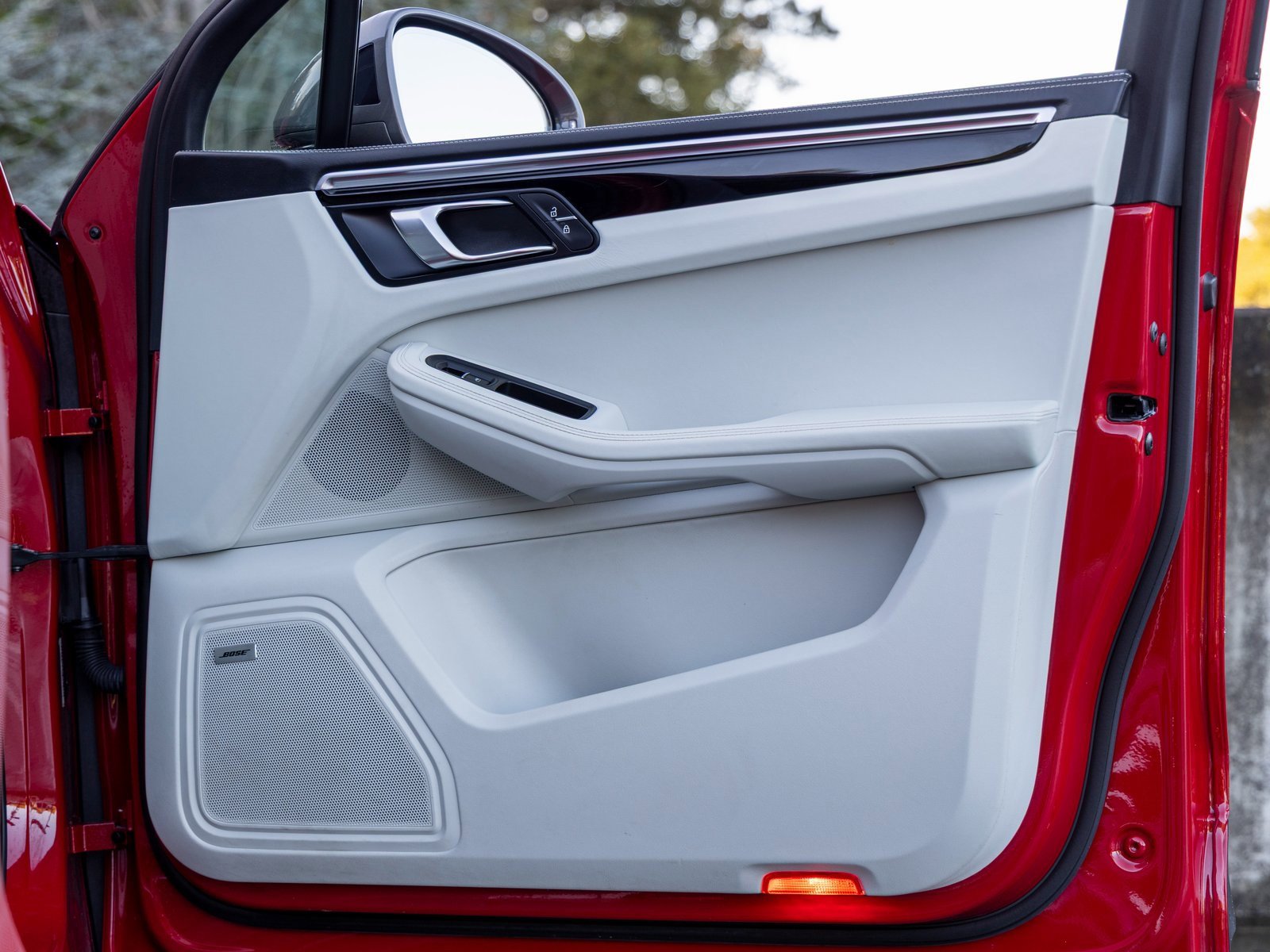 Certified 2024 Porsche Macan Turbo image 50