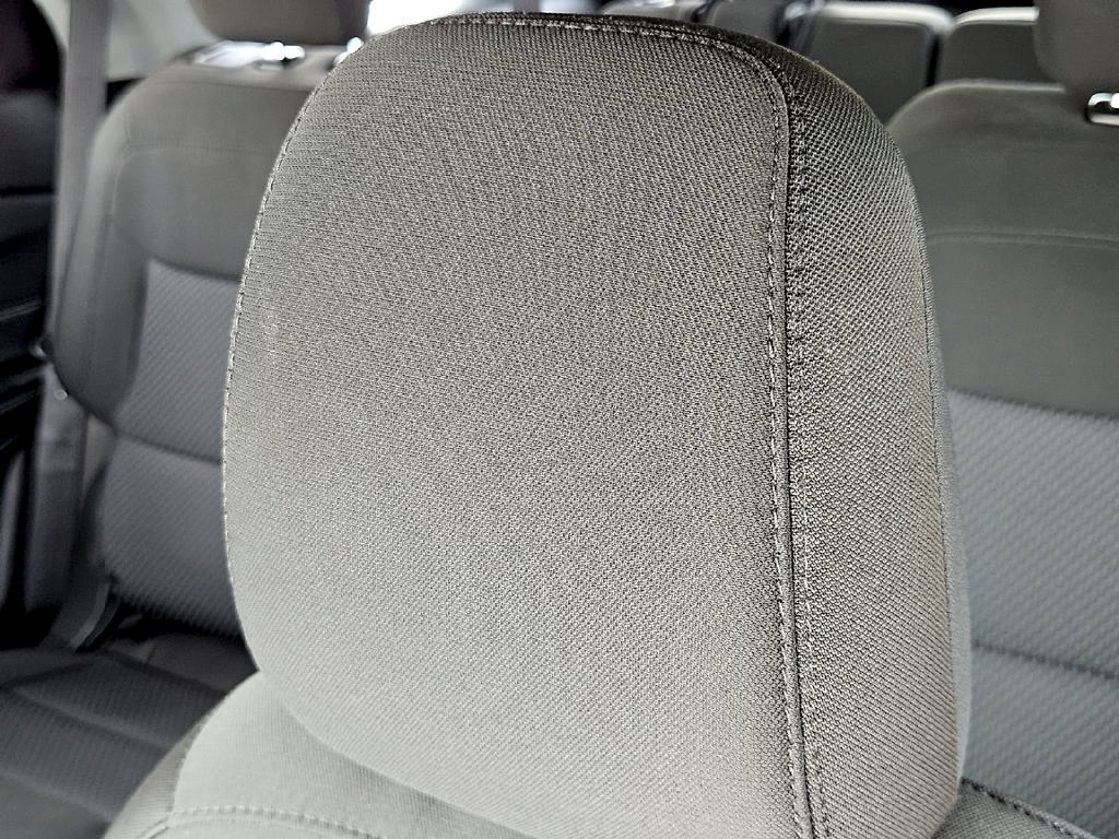 Used 2024 Ford Explorer XLT AWD/4WD image 16