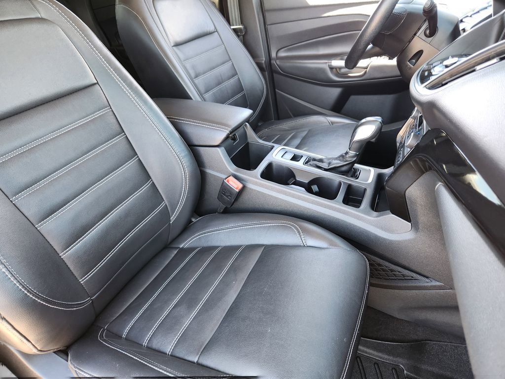 Used 2019 Ford Escape Titanium image 14