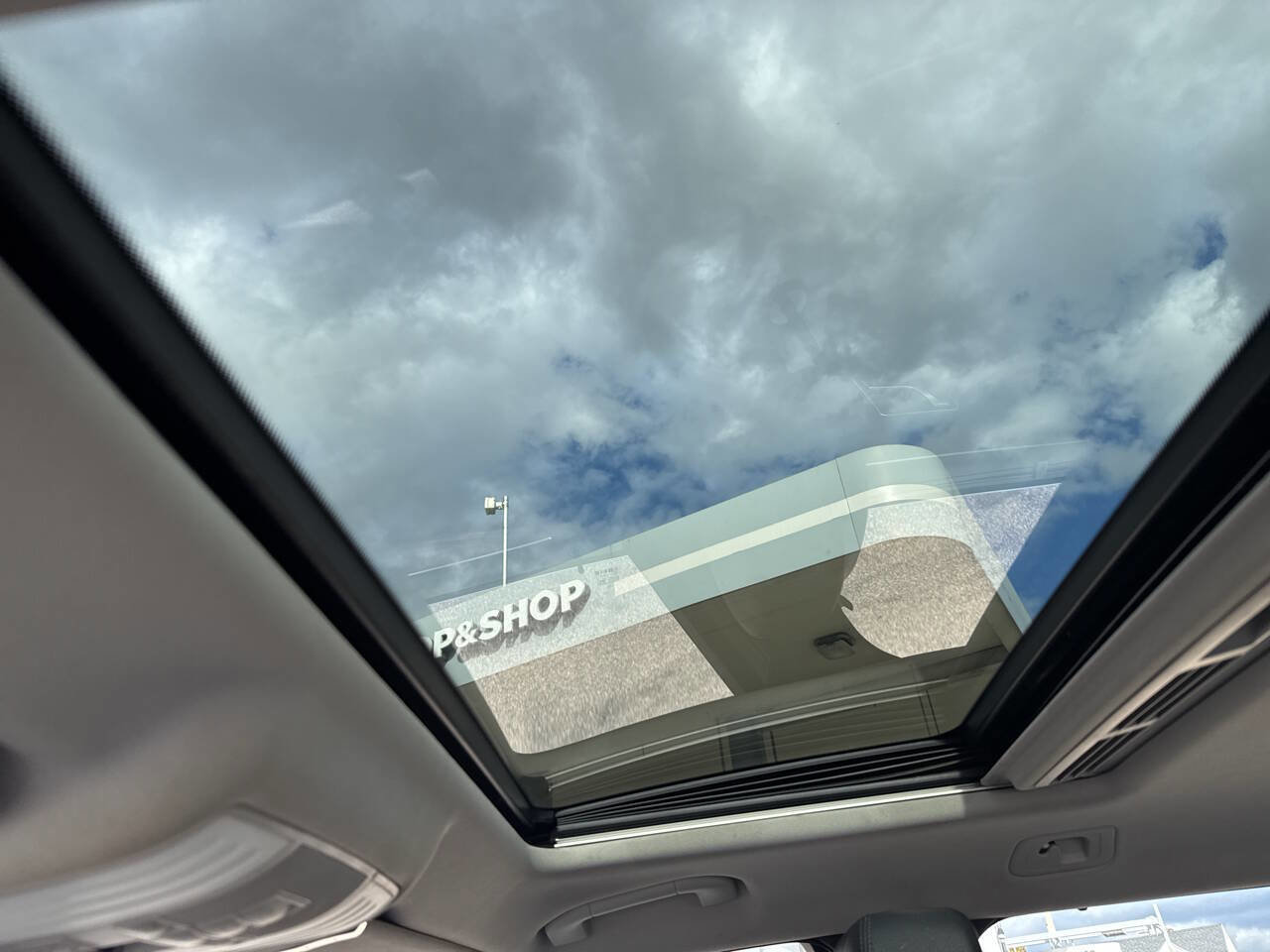 Used 2013 Mercedes-Benz E 350 4MATIC Wagon image 10