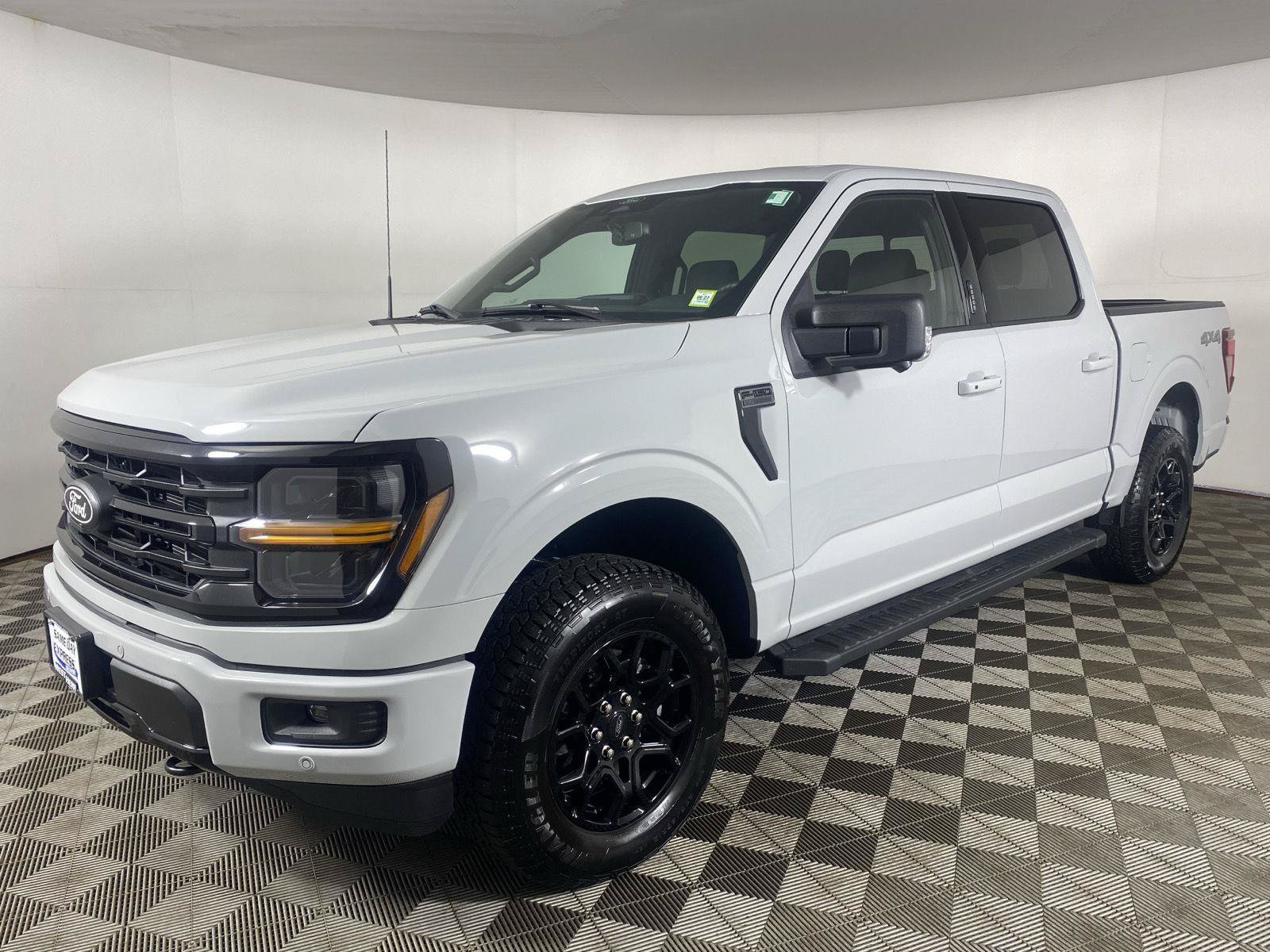New 2026 Ford F150 XLT w/ Equipment Group 302A MID AWD/4WD image 4