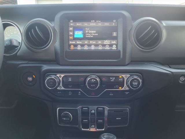 Used 2023 Jeep Wrangler Unlimited Sport image 18