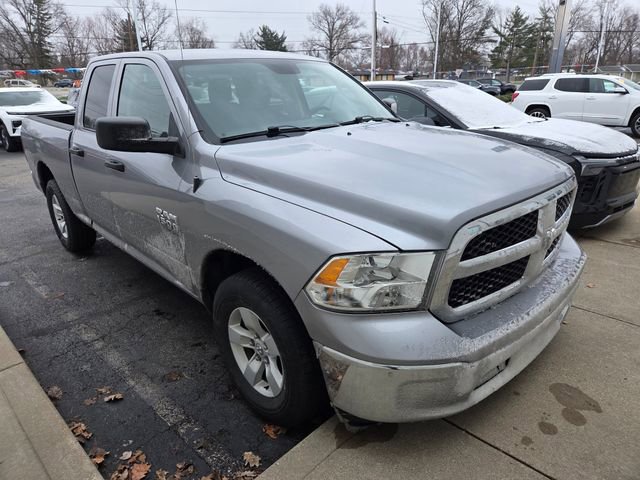 Used 2024 RAM 1500 Classic SLT image 3