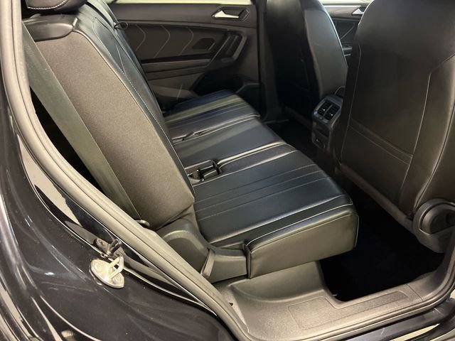 Certified 2022 Volkswagen Tiguan SE R-Line FWD image 13