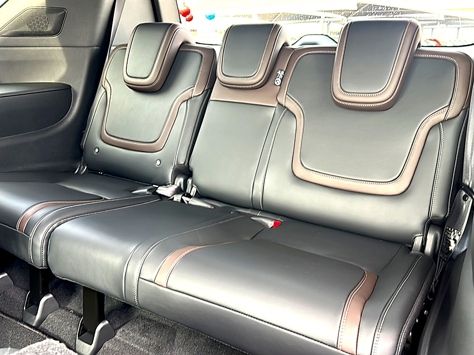 New 2026 Nissan Armada SL w/ Captain's Chari Seat Package image 17