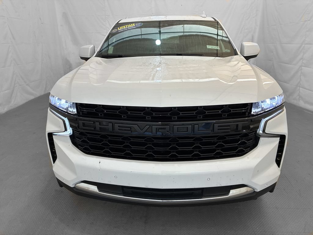 Used 2023 Chevrolet Suburban LS w/ Driver Alert Package AWD/4WD image 2