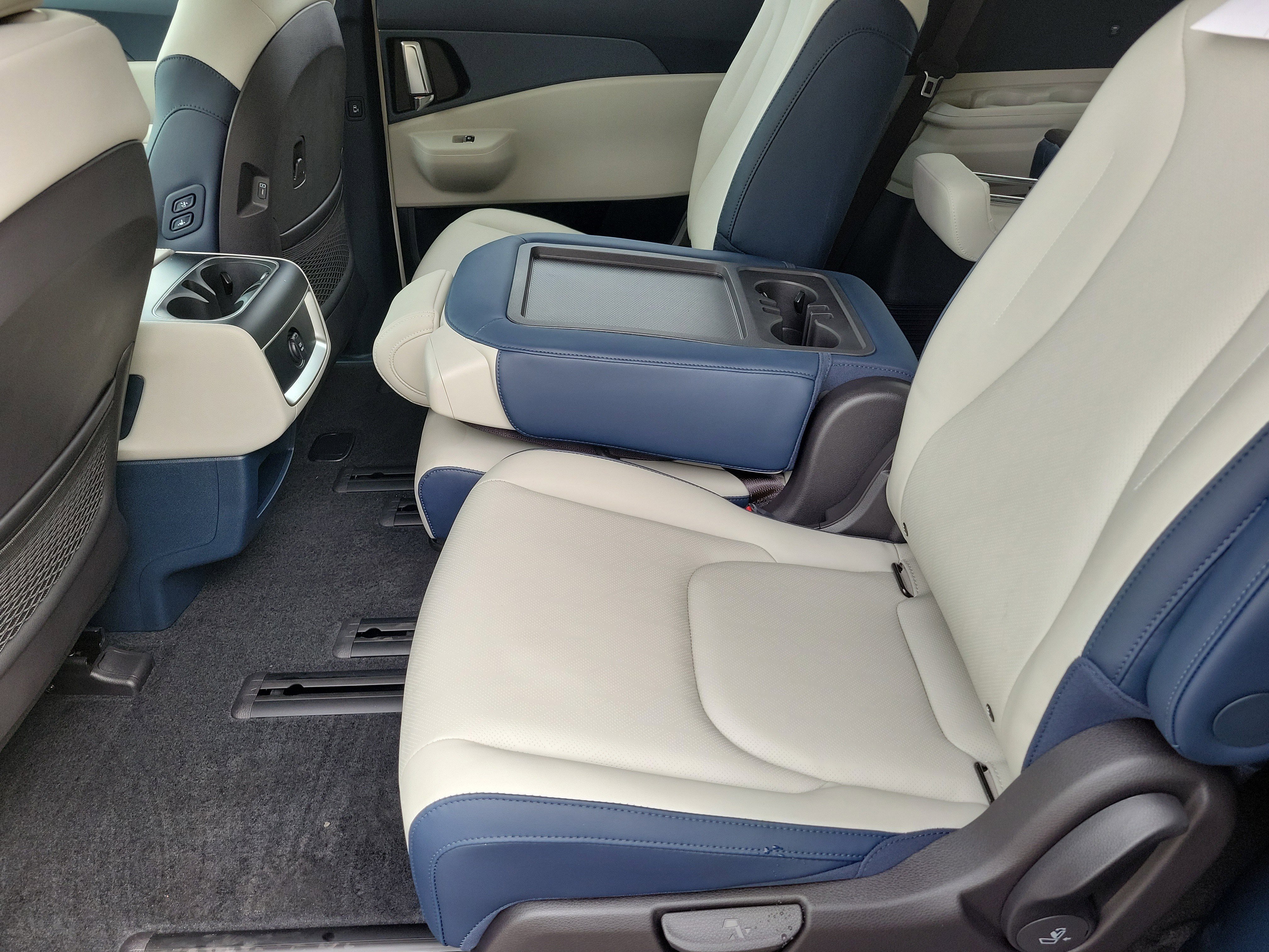 New 2026 Kia Carnival EX image 6