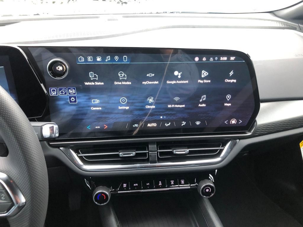 New 2026 Chevrolet Equinox EV LT image 16