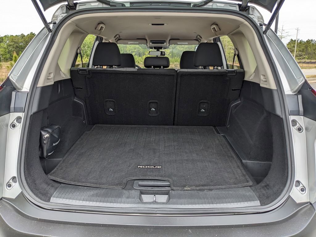 Used 2023 Nissan Rogue SV FWD image 40