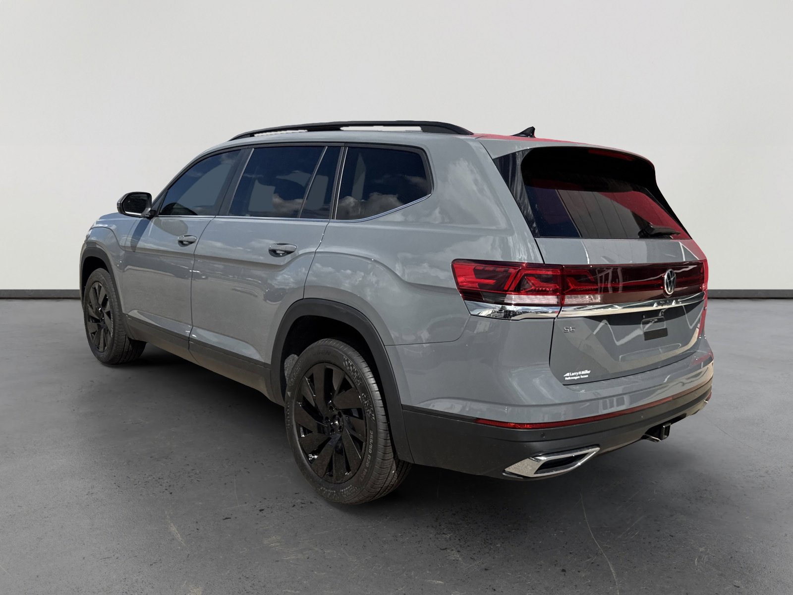 New 2026 Volkswagen Atlas SE image 4