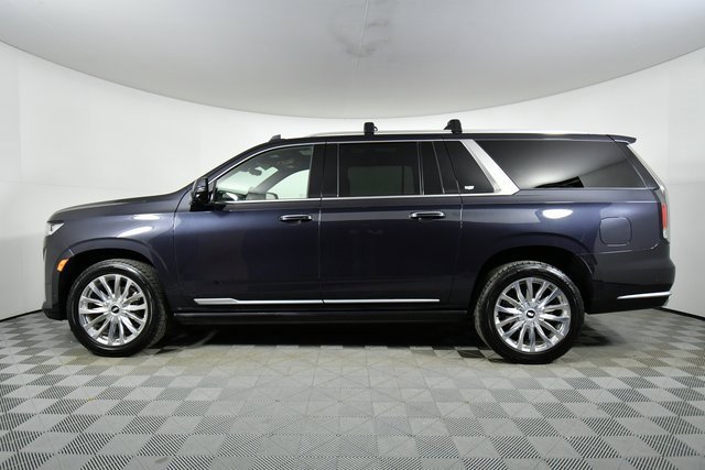 Certified 2022 Cadillac Escalade ESV Premium Luxury w/ Performance Package image 2