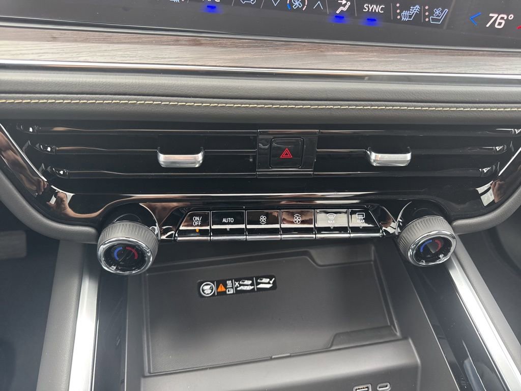 New 2026 Chevrolet Suburban Premier w/ Sun And Tow Package image 39