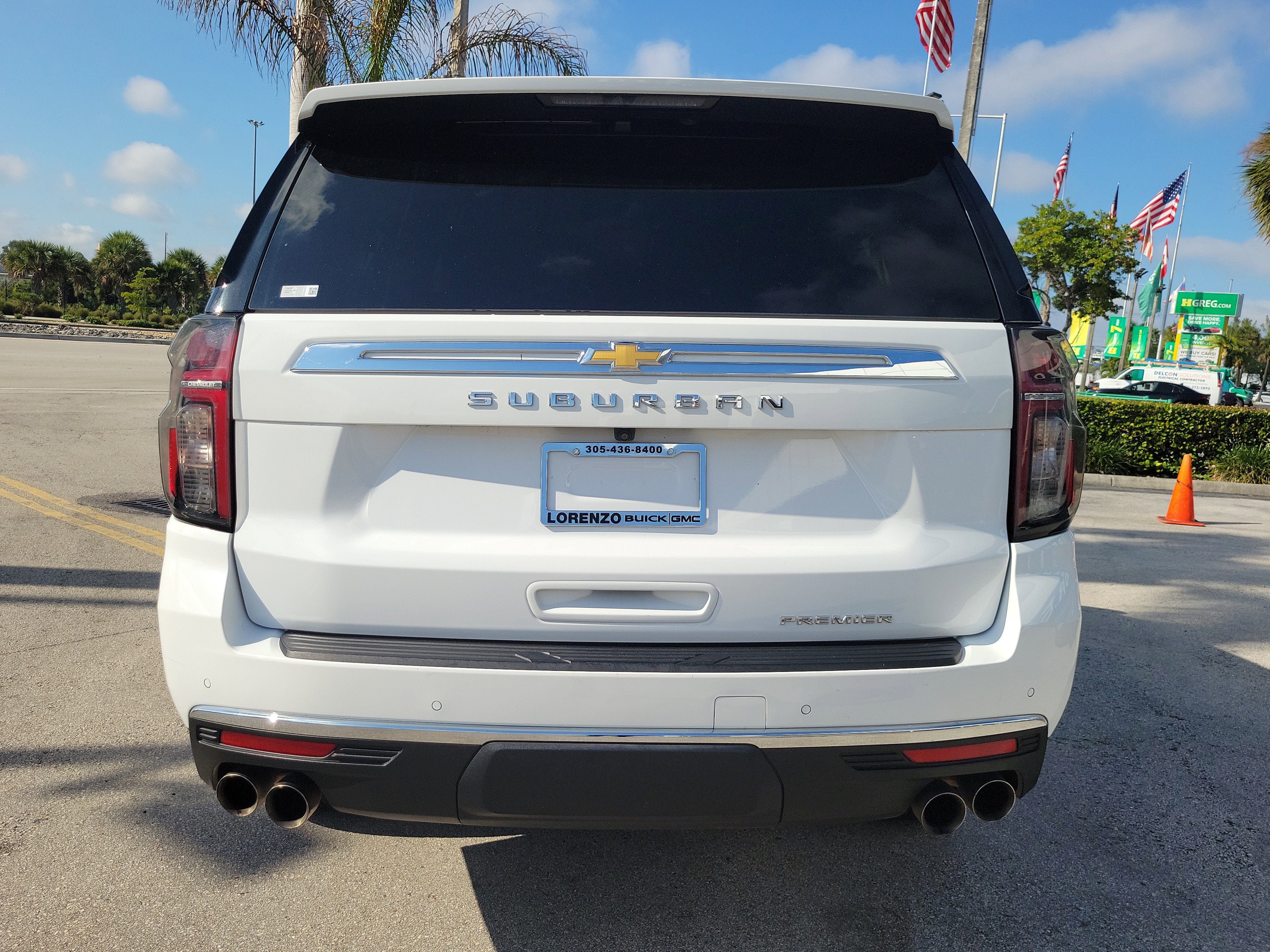 Used 2023 Chevrolet Suburban Premier image 6