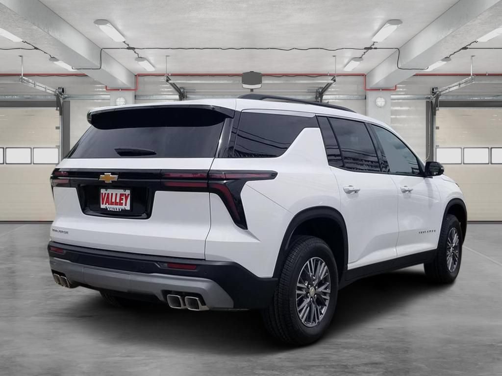 New 2026 Chevrolet Traverse LT FWD image 3
