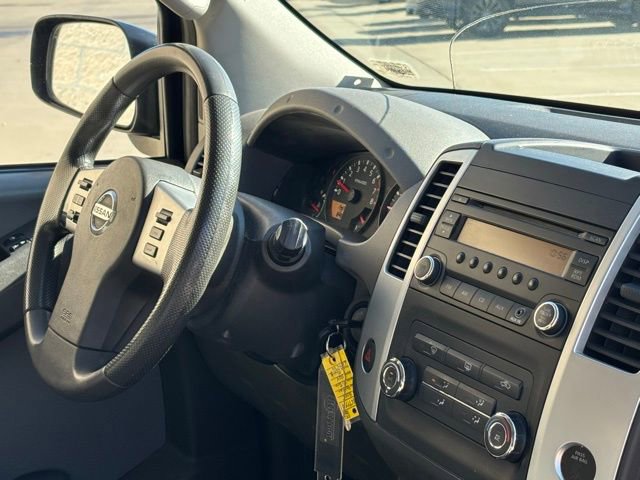 Used 2015 Nissan Xterra X image 18