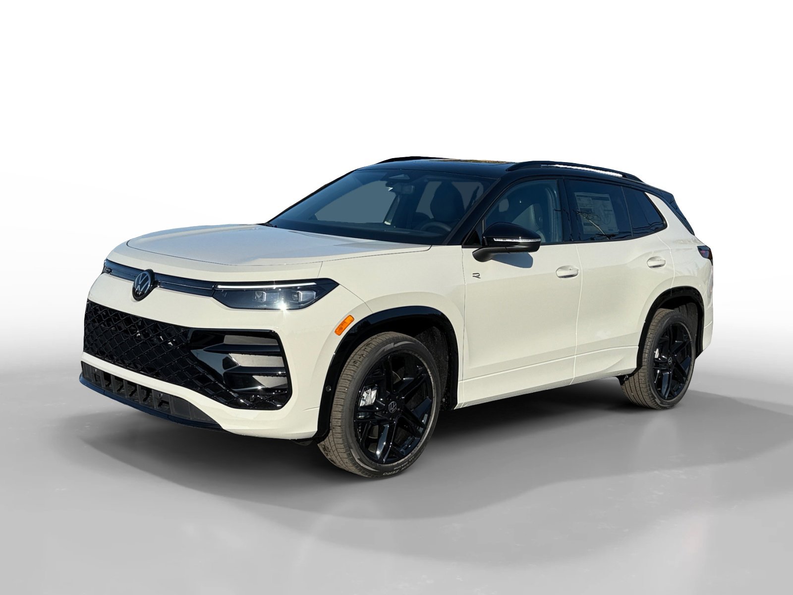 New 2026 Volkswagen Tiguan SE R-Line image 1