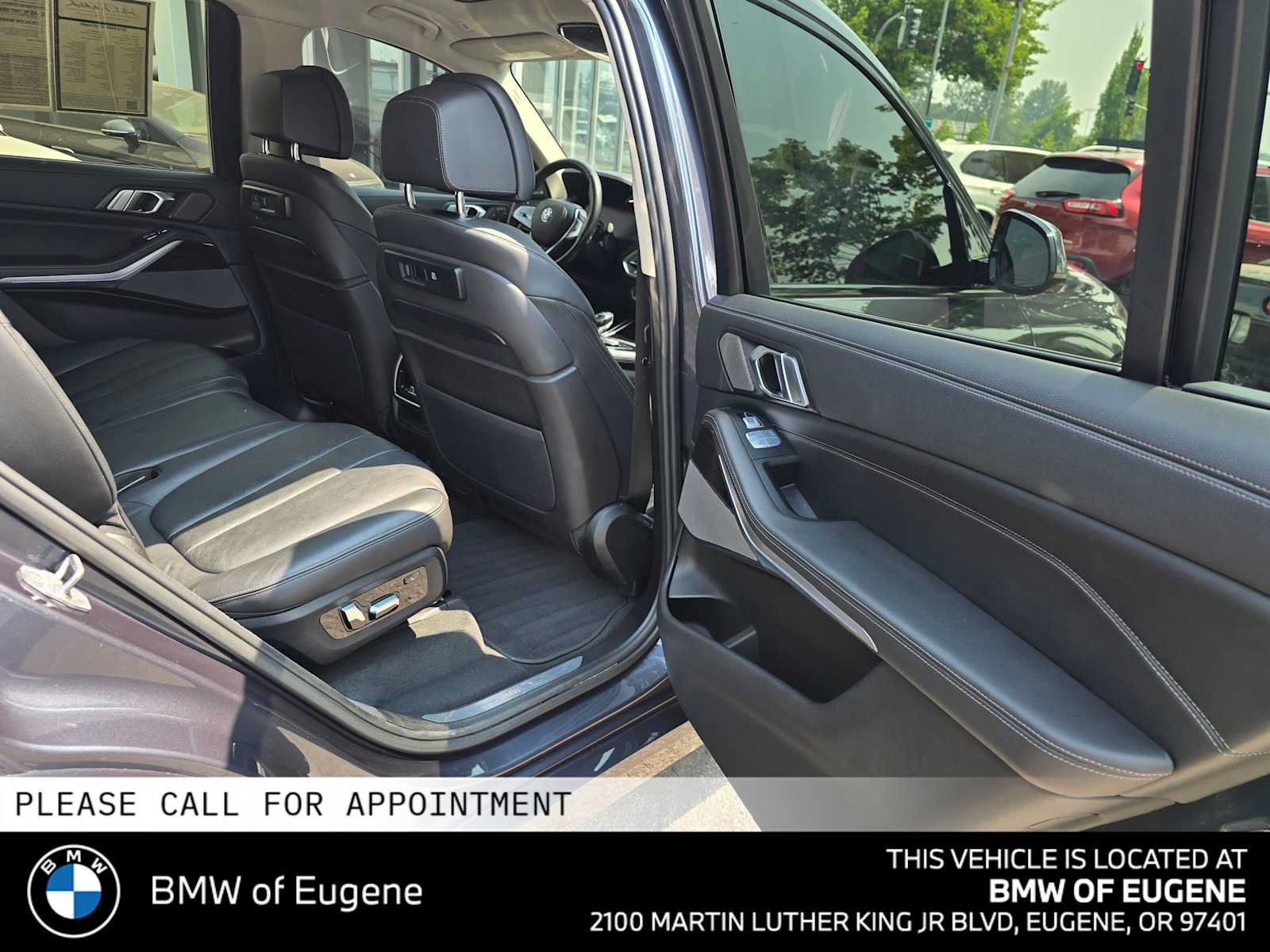 Used 2019 BMW X7 xDrive40i w/ Premium Package AWD/4WD image 13