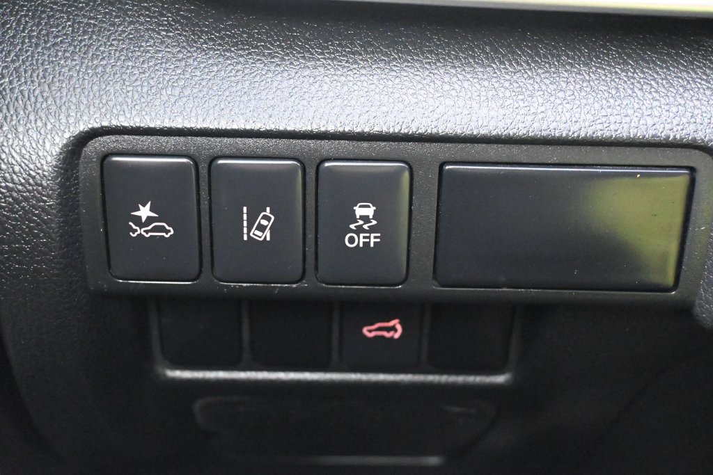 Used 2025 Mitsubishi Eclipse Cross SE AWD/4WD image 17