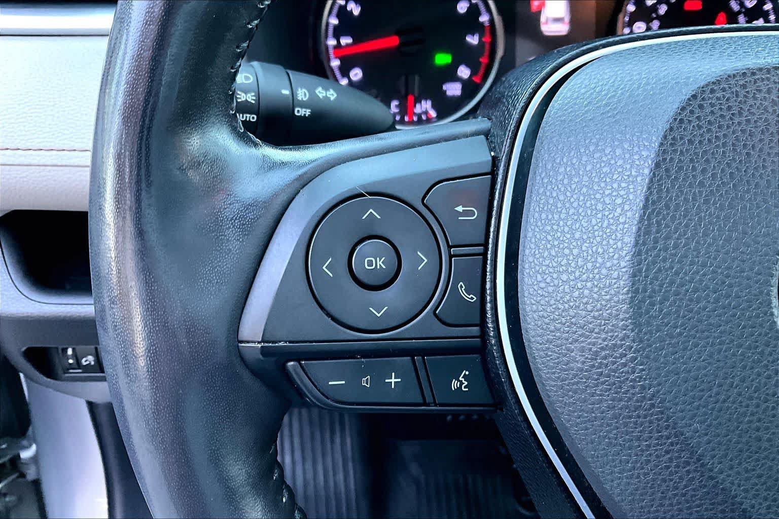 Certified 2019 Toyota RAV4 XLE w/ Convenience Package AWD/4WD image 23