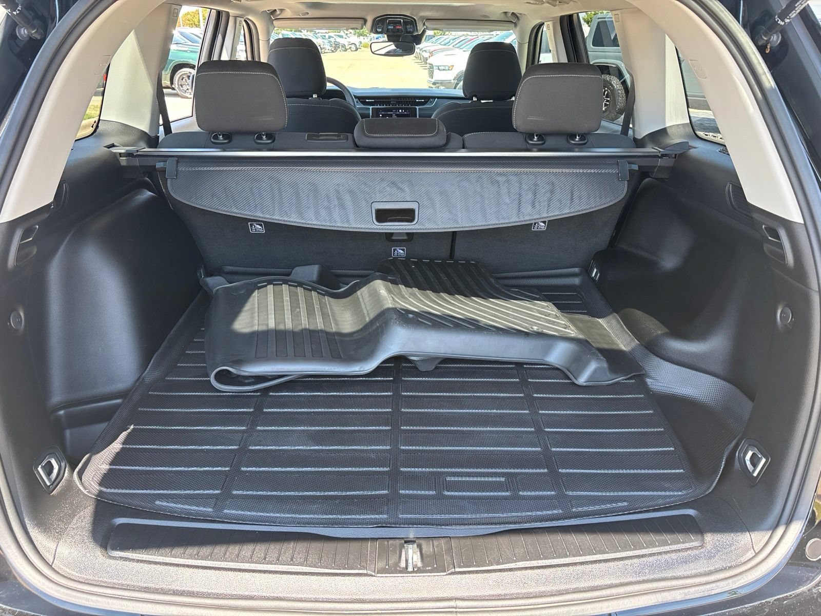 Used 2023 Jeep Grand Cherokee Laredo X AWD/4WD image 16