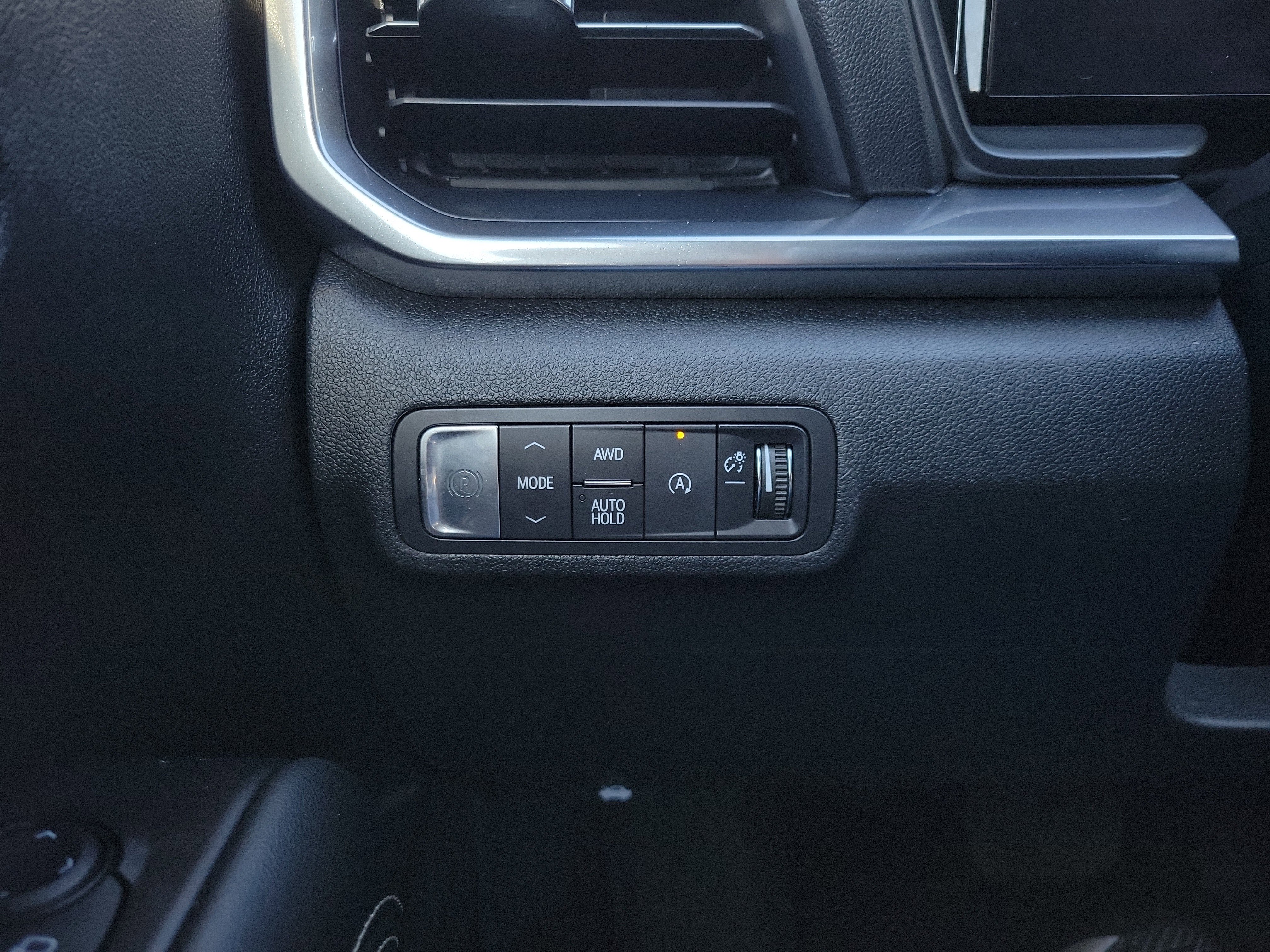 Used 2025 GMC Terrain Elevation image 29