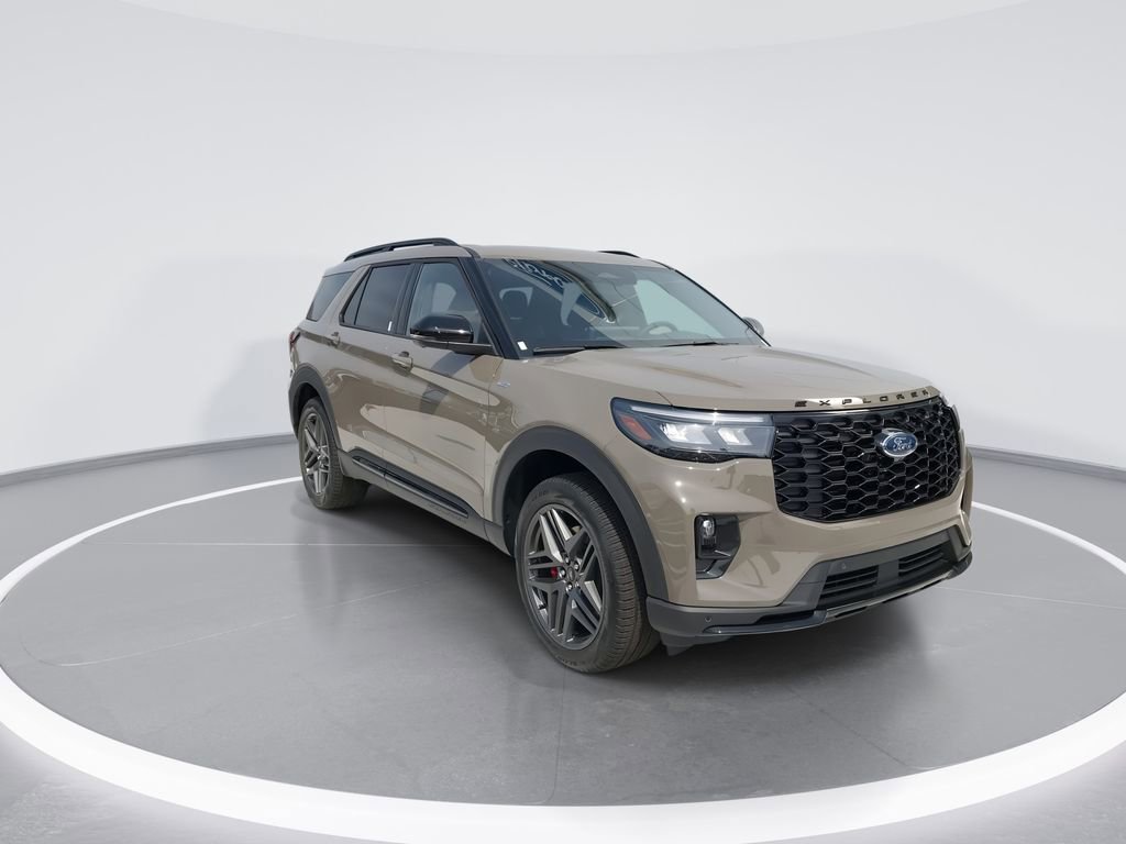 New 2026 Ford Explorer ST-Line w/ ST-Line Street Pack AWD/4WD image 2
