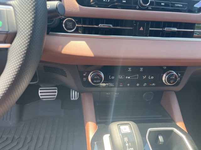 New 2025 Mitsubishi Outlander SEL FWD image 15