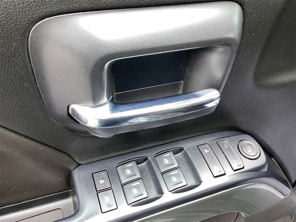 Used 2018 Chevrolet Silverado 1500 LT w/ All Star Edition image 12