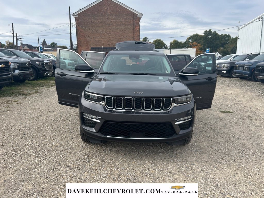 Used 2024 Jeep Grand Cherokee Limited w/ Trailer Tow Package AWD/4WD image 9