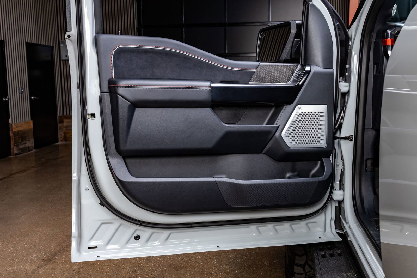 Used 2026 Ford F150 Raptor AWD/4WD image 36