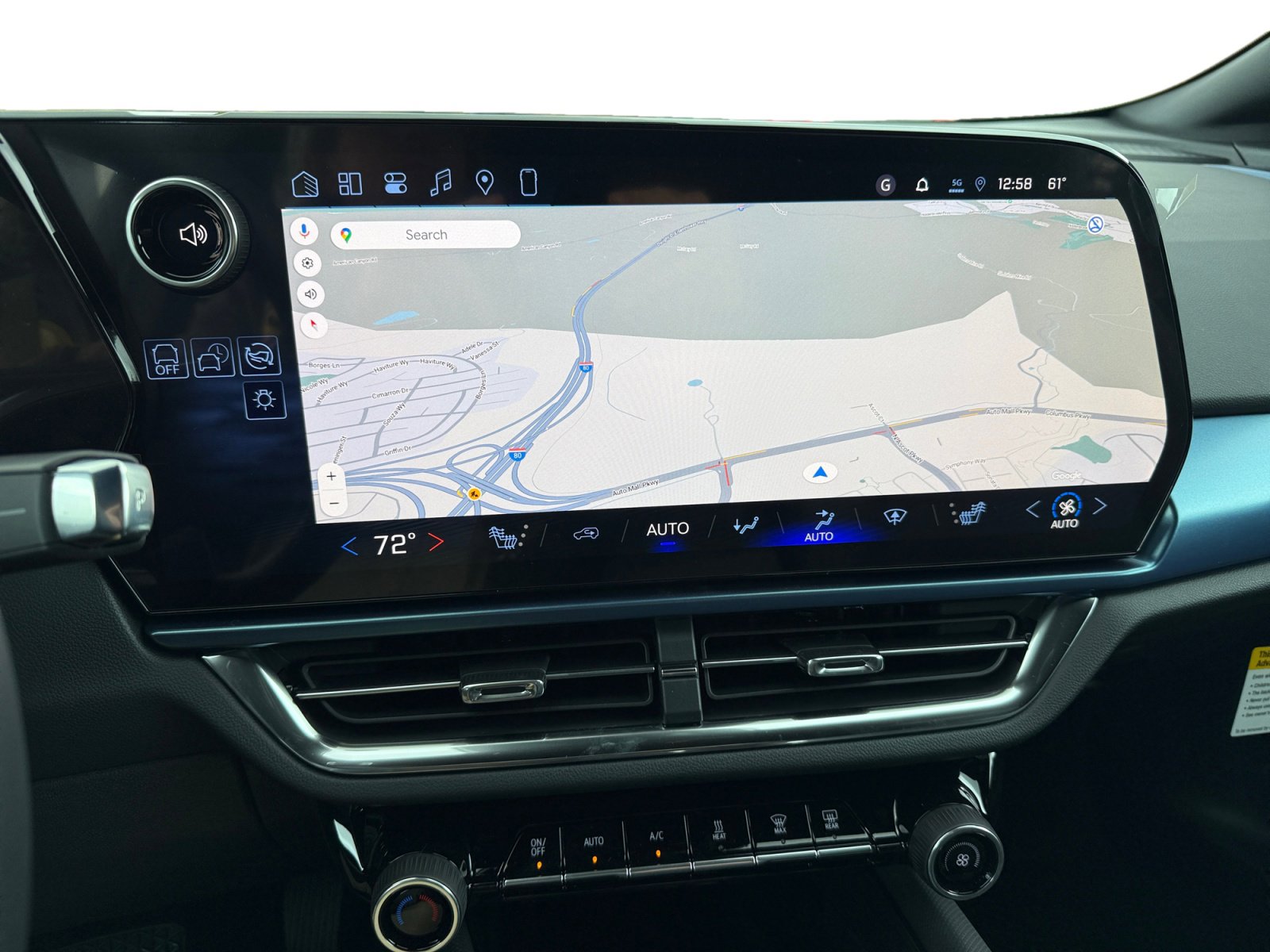 New 2026 Chevrolet Equinox EV LT image 12
