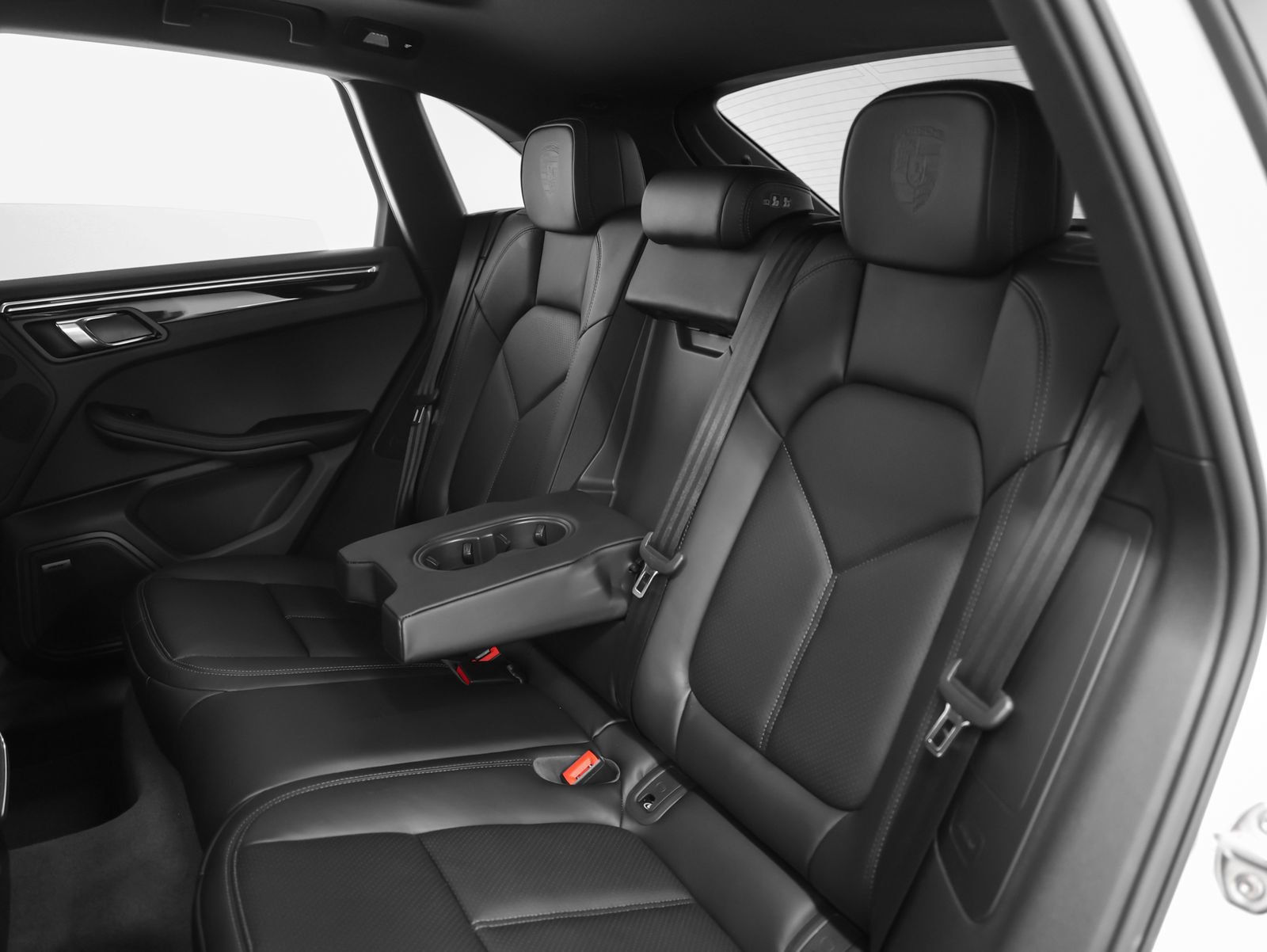 New 2026 Porsche Macan image 42