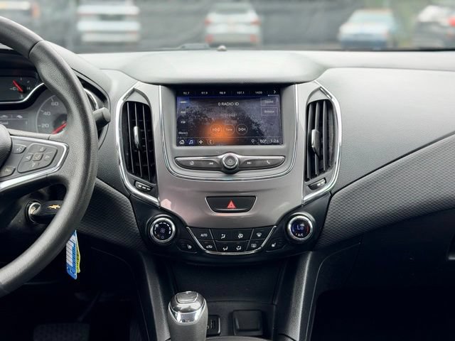 Used 2019 Chevrolet Cruze LT w/ LT Fleet Convenience Package FWD image 20